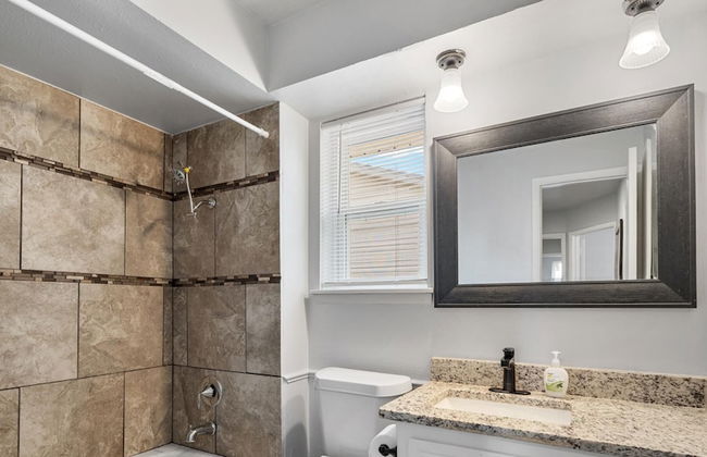 Spacious 8BR Modern Retreat Pool Table RV - Photo 27