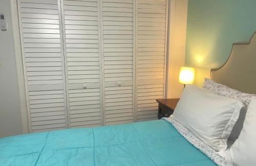 Convenient and Private Downtown 1BR Near Beach - Foto 9