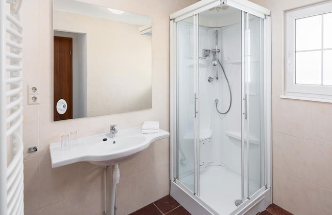 Restyled Villa with Washing Machine near River Moselle - Foto 9