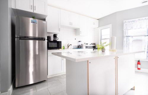 Large-Group Ready 8BR Home Near Niagara Falls & Casino - Foto 13