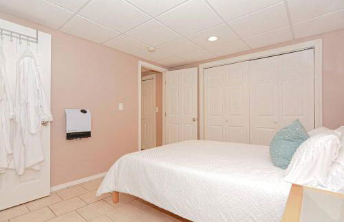 *NEW* Beautiful 3 floor Townhome with Sauna - Foto 28