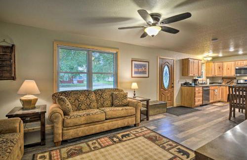 Pet-Friendly Petoskey Area Cabin, Walk to River! - Foto 6