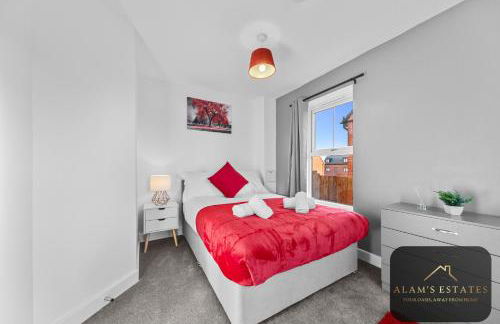 Spacious 2-Bed House, Free Parking, Fast Wi-Fi, Netflix, Contractors Welcome - Photo 44