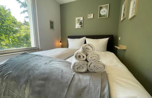 Vorstadtoase - 3 Personen - Apartment mit Queensize-Bett, Badewanne, Schlafcouch, Parken, Netflix, Nähe BER - Foto 7