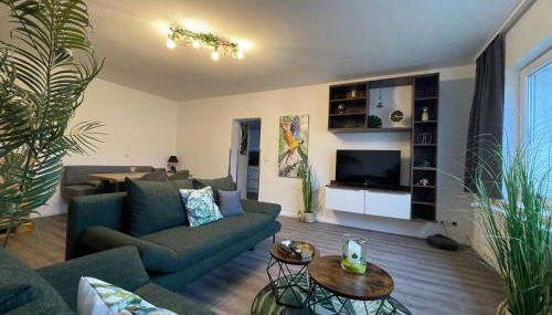 Zuarin Schlossblick - Ganzes Apartment direkt am Schlossgarten von Schwerin mit Dschungel-Feeling - Parkplatz auf Anfrage vorhanden - Foto 2