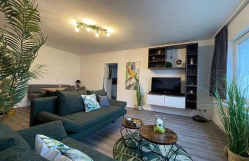 Zuarin Schlossblick - Ganzes Apartment direkt am Schlossgarten von Schwerin mit Dschungel-Feeling - Parkplatz auf Anfrage vorhanden - Foto 2