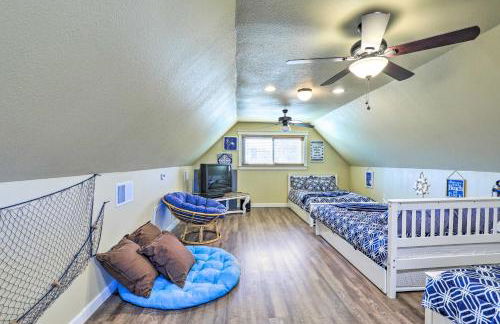 Lake Granbury Getaway! Family Home with Deck and Games - Foto 29