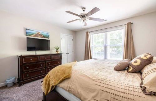 Modern 3Bedroom Duplex with Kitchen, WiFi and Free Parking Kannapolis - Photo 12