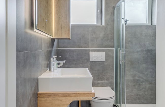 Mambo 1-Bedroom Luxury Apartment - Downtown - Photo 25