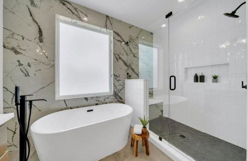 Sleeps 42 2 Pools & Game Room 11BR near Downtown - Foto 32