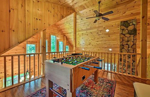 Private Chester Home with Deck, Mins to Skiing! - Photo 11