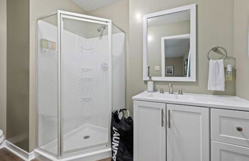 Renovated Home Perfect for Family - Foto 19