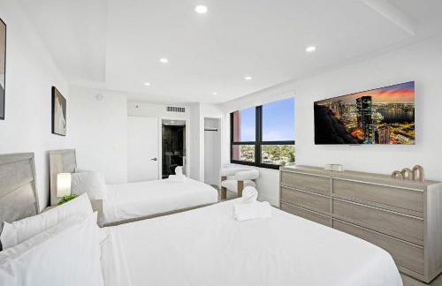 Bright 3BR 3BA Condo with Stunning Bay Views in Oceanfront Complex 820 - Foto 10