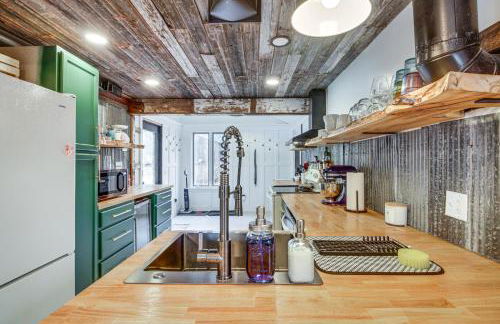 Waterfront Duluth Cabin with Deck and River View! - Foto 12