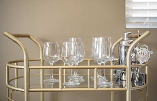 4BR Townhouse King Bed 2-Story Near NC State - Foto 9