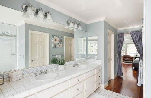 Luxury 5br 3 5ba w Pool & Hot Tub - Photo 66