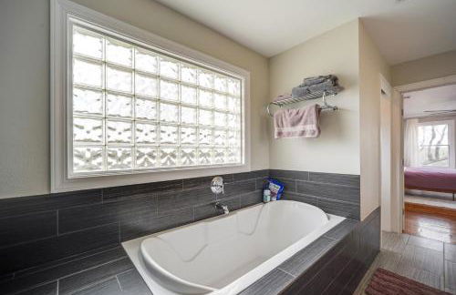 Pet-Friendly Texas Retreat with Deck and Gas Grill! - Foto 13