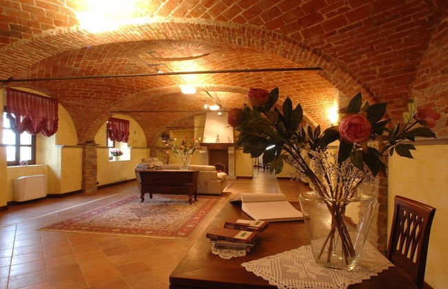 Mansion in Nizza Monferrato With Pool & Views - Foto 1