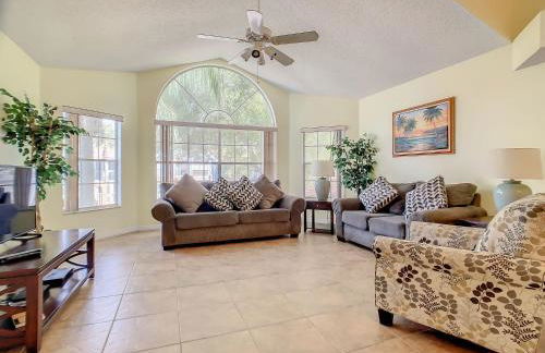 Quaint Getaway! 3 Bedroom Condo Near Disney Parks! - Foto 3