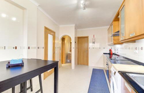 Amazing Home with Balcony & Barbecue - Foto 12