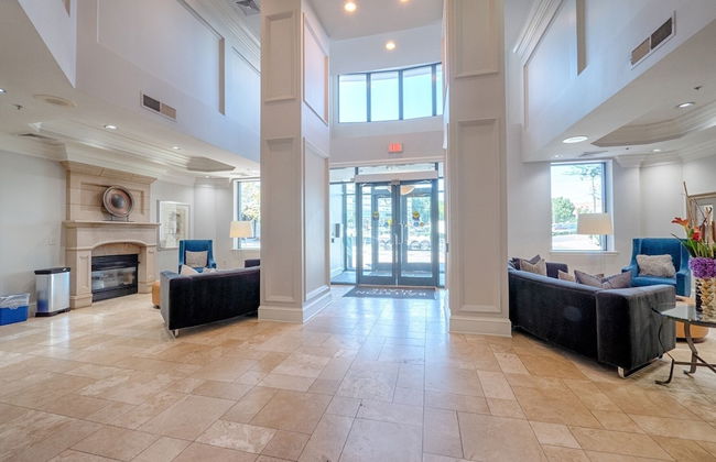 National at Ballston Place - Photo 2