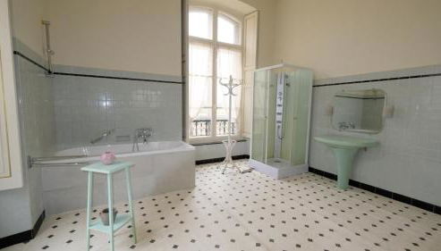 Private Castle with Park - Château Guillermo - Foto 2