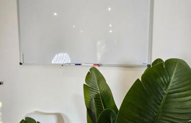 Modern Homes - Voll ausgestatte Wohnung - Balkon - Hotelbetten - 4K TV - WLAN - Foto 12