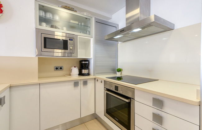 Apartment in Roses by the Beach With Pool - Photo 7