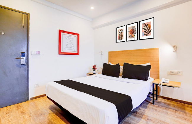 Elegant Stays at The Unicontinental Khar Mumbai - Foto 19