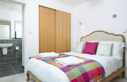 Roof terrace lakeside with access into Spa on a nature reserve Water Garden 9 WG9 - Foto 8