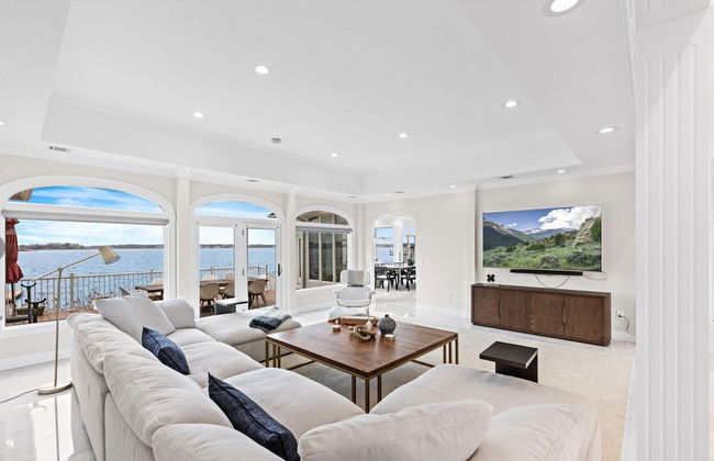 Monmouth Beach 4BR Villa on the Water - Foto 20