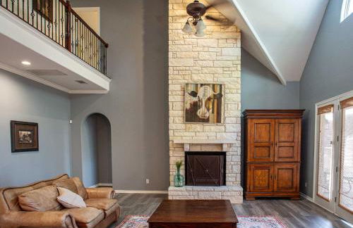 Lakefront 6BR Retreat w Dock & Game Room - Foto 10