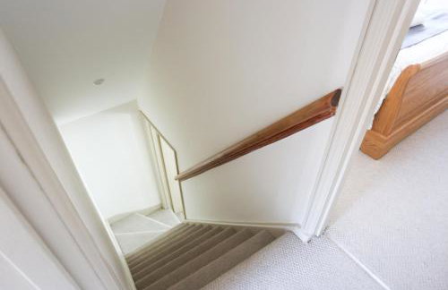 Cosy Dog Friendly Cottage with Woodburner & Garden - Photo 16