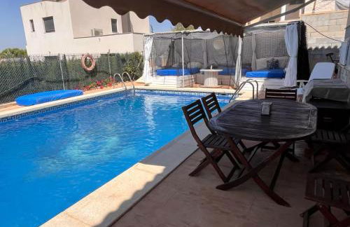 Apto con piscina y barbacoa - Foto 11