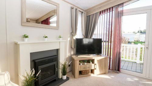 Snape Lodge - Photo 5