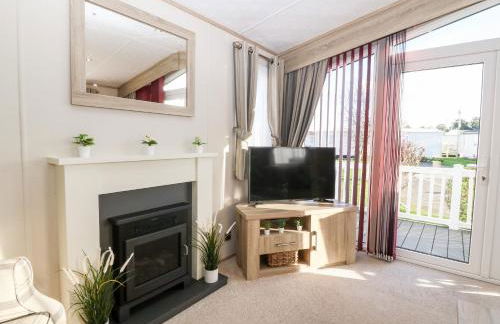 Snape Lodge - Photo 5