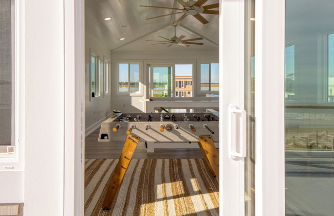 Ocean's Eye by Avantstay Beach Front Home w/ Roof Top, Pool & Putting Green! - Foto 34