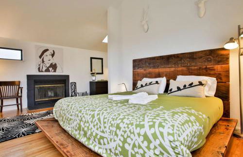 Northern Lights! Hot Tub!! Game Room!! Expansive and Spacious!! - Foto 19