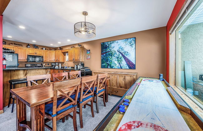 Fresh Tracks Retreat Ski In Out Hot Tub - Photo 13