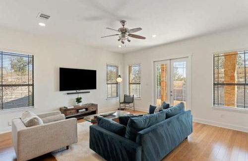 Bright Home in East ATX - 3BR - Cowboy Pool - Foto 11