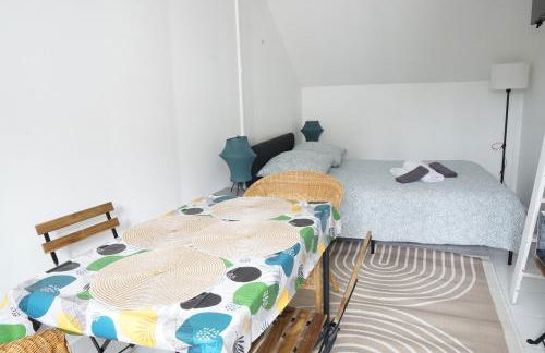 EXIGEHOME-Studio à 5 minutes du centre de Versailles-1er étage - Foto 10