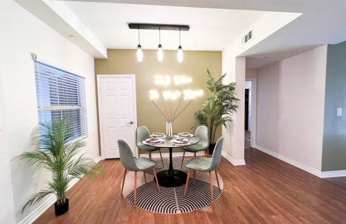 Cozy Apartment in Heart of Encino 104 - Foto 36