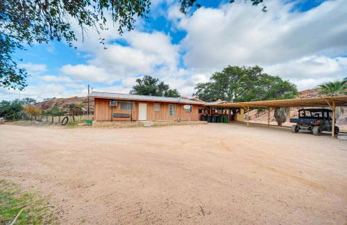 Rustic and Western House on Lake - Swim and Fish! - Foto 42