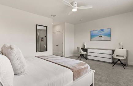 Upstay-Luxury 3BR Home w Private Pool & Games Room - Foto 19