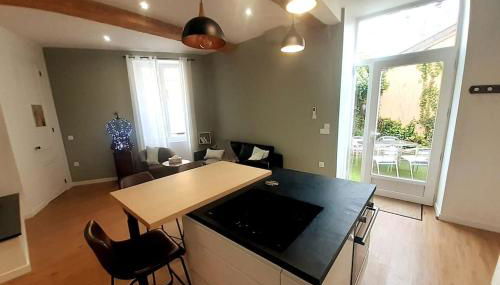 Classé 4 étoiles - Cybèle - Centre ville 2 Chambres, cour privative et Garage - Foto 3