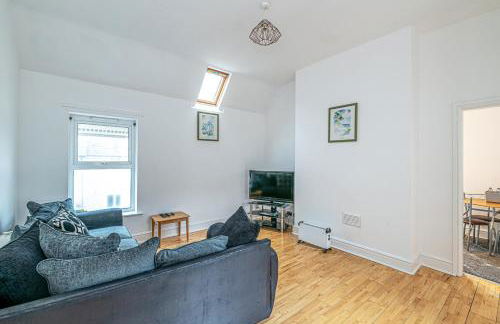 Colwyn Bay Two Bedroom Apartment by Guestz - Foto 12