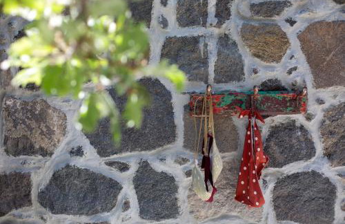 My Old Stone House in a 2 000 sqm private garden with Fab Glamping Tent - Photo 42