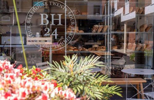 The Old Church - Foto 64