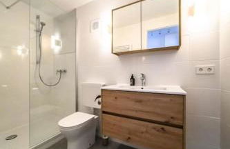 TiCasa Atelier-Parkplatz-Unique-Flughafen-Messe - Photo 5