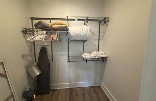 Gated 2BR in Greenville wVibes - Foto 29